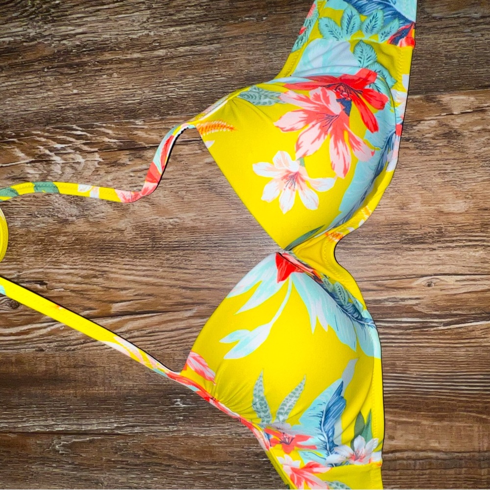 Tropical bra bathing suit.
